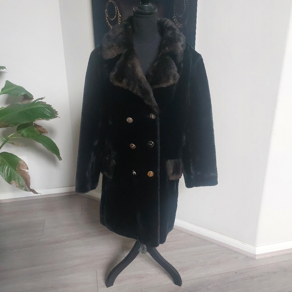 Vintage 70s 80s Black and Brown Faux Fur Jacket.